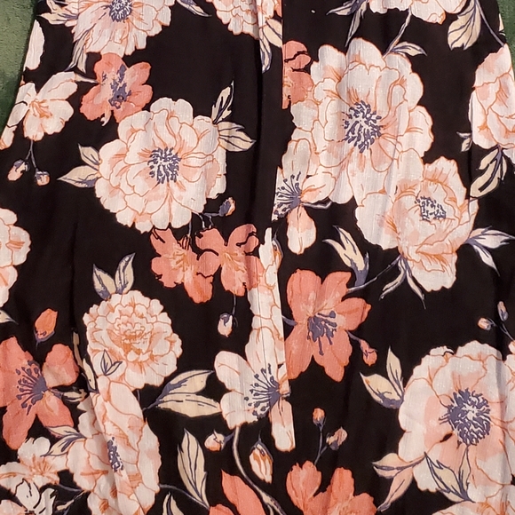 🌸🌺Roxy Flowers Crown Maxi Overlay Romper - Picture 7 of 14